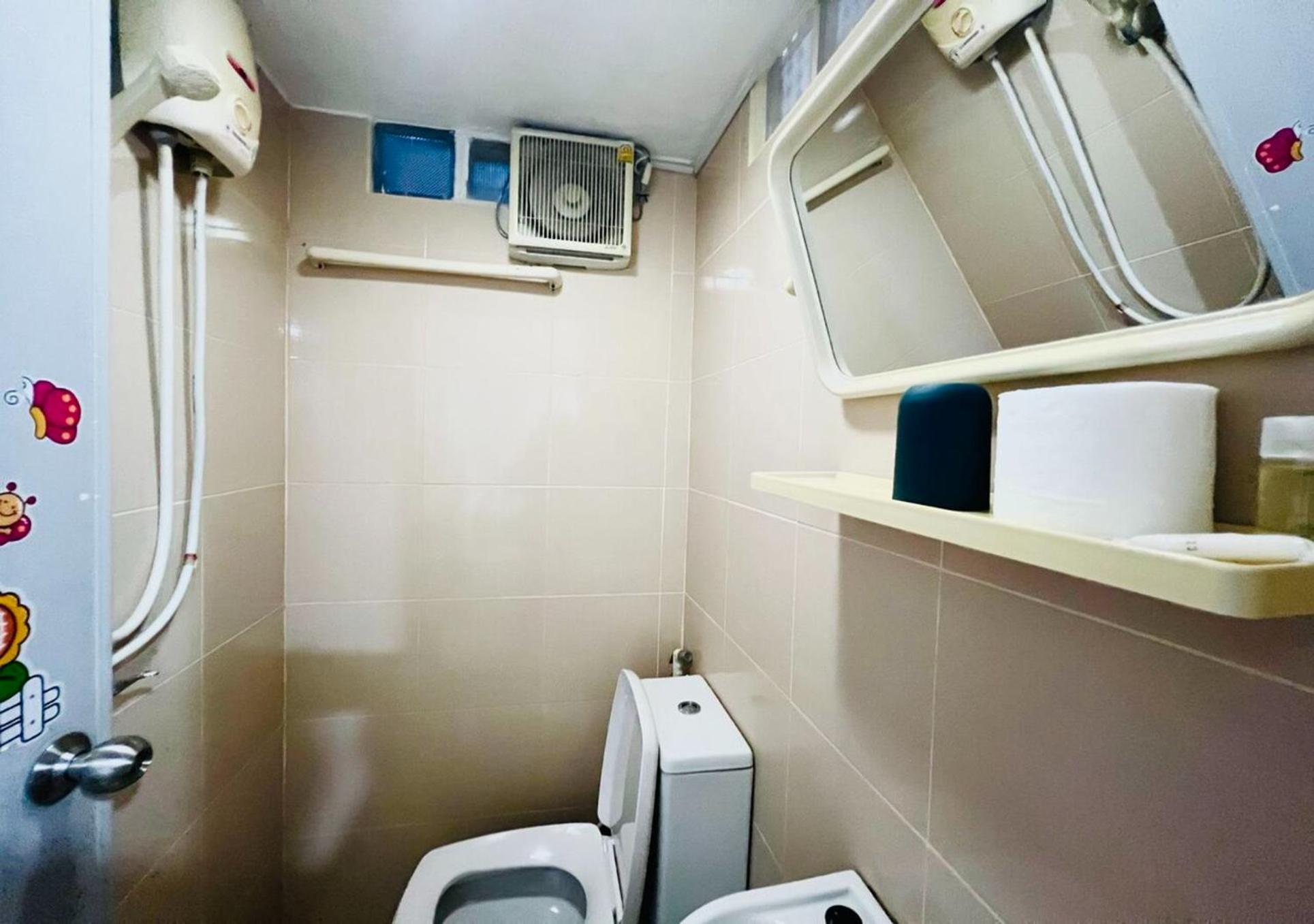 Hotel Ree House@Soi Cowboy-Asoke Bts-Mrt Bangkok Exterior foto