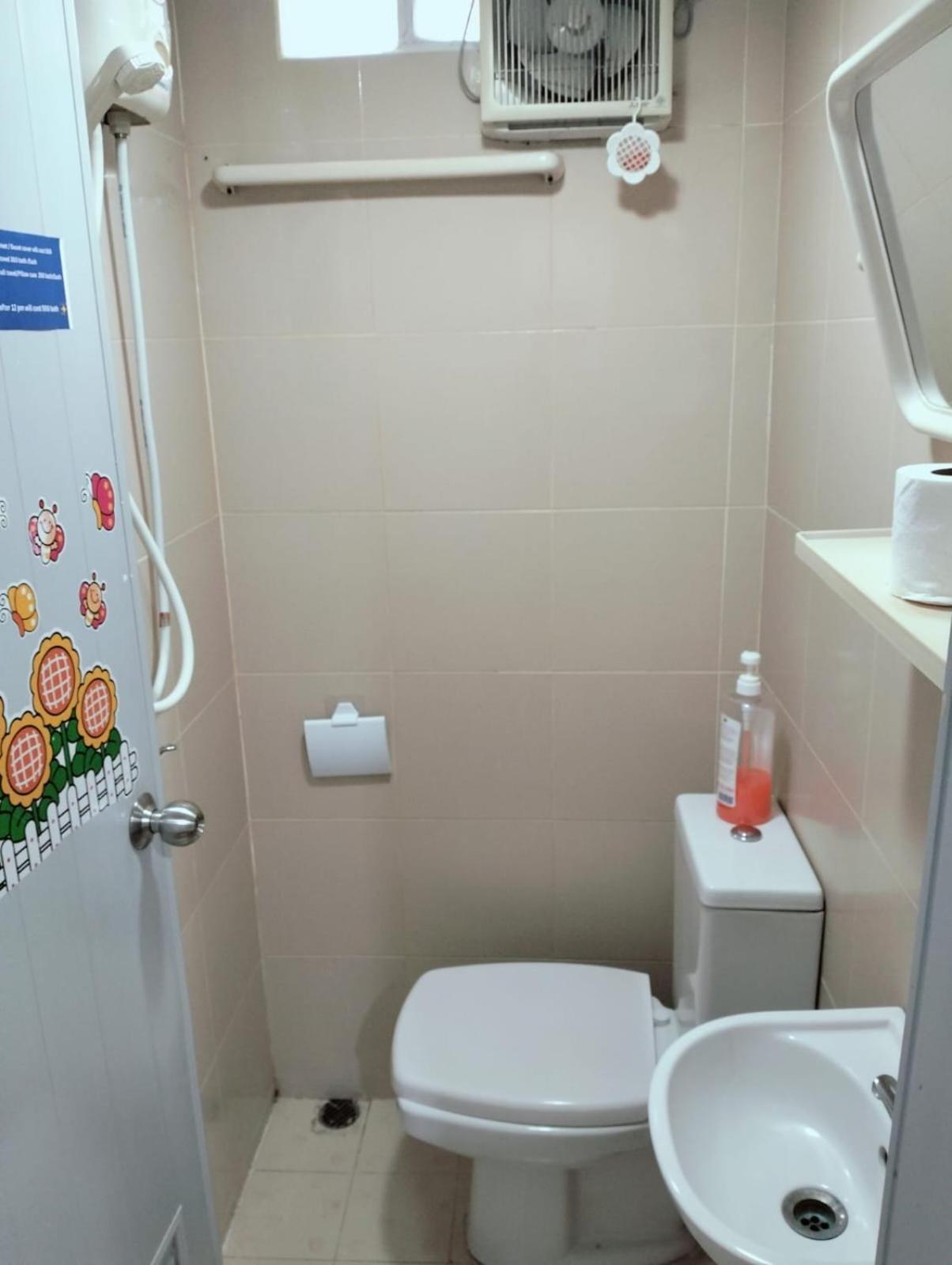 Hotel Ree House@Soi Cowboy-Asoke Bts-Mrt Bangkok Exterior foto
